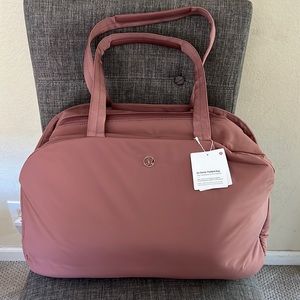 Lululemon Go Getter Padded Bag